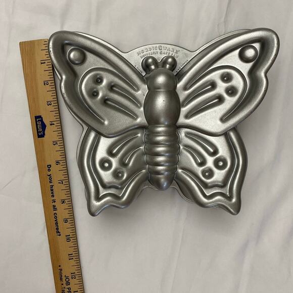 Nordic Ware Butterfly Cake Pan 9 Cup Cast Aluminum Mold Non Stick Bakeware, USA - Picture 9 of 12